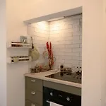 Διαμέρισμα Charming 1br With Terrace Praca Flores | By Airnest Lisboa