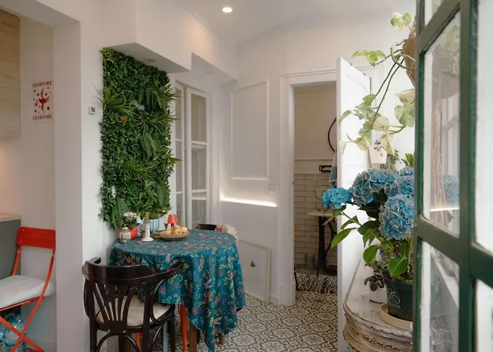 Apartament Charming 1br With Terrace Praca Flores | By Airnest *